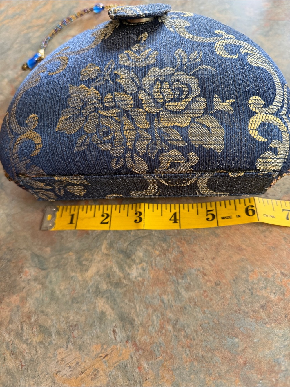 Beaded tapestry evening bag with magnetic closure. Great condition. - Picture 6 of 13